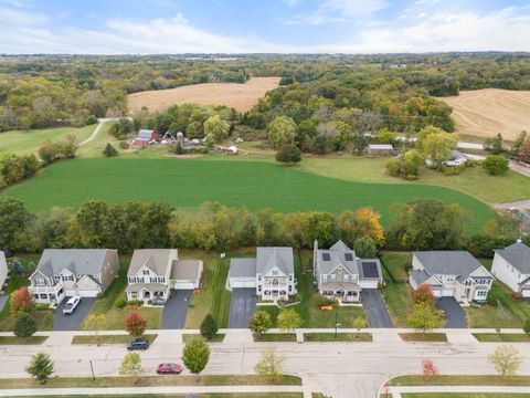 Tiny photo for 3689 Thornhill Drive, Elgin, IL 60124 (MLS # 12494498)