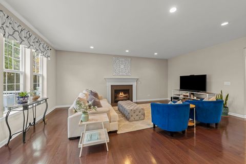 Tiny photo for 3689 Thornhill Drive, Elgin, IL 60124 (MLS # 12494498)