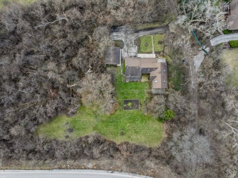 Tiny photo for 609 Forest Edge Lane, Des Plaines, IL 60016 (MLS # 12584516)