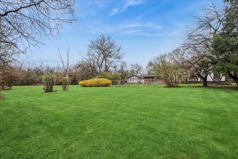 Tiny photo for 609 Forest Edge Lane, Des Plaines, IL 60016 (MLS # 12584516)