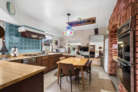 Tiny photo for 609 Forest Edge Lane, Des Plaines, IL 60016 (MLS # 12584516)