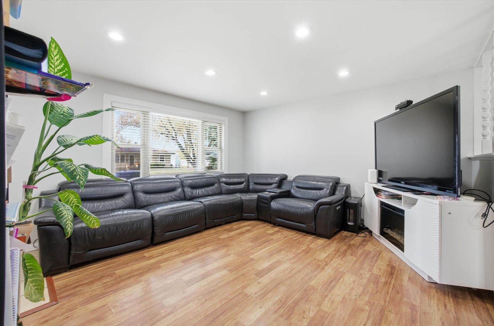 7151 Mulberry Street