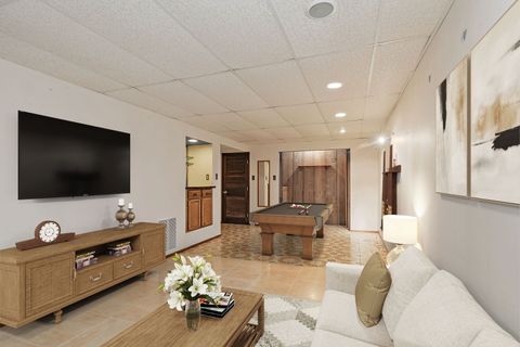 Tiny photo for 2916 Skyline Drive, Crystal Lake, IL 60012 (MLS # 12463399)