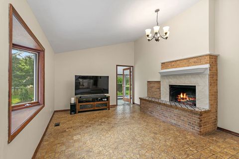 Tiny photo for 2916 Skyline Drive, Crystal Lake, IL 60012 (MLS # 12463399)