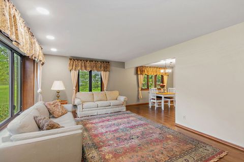 Tiny photo for 2916 Skyline Drive, Crystal Lake, IL 60012 (MLS # 12463399)