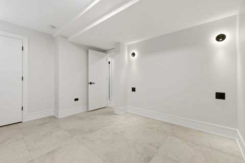 Tiny photo for 5725 N Ridge Avenue, Chicago, IL 60660 (MLS # 12642284)