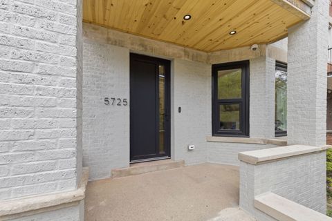 Photo of 5725 N Ridge Avenue, Chicago, IL 60660 (MLS # 12642284)