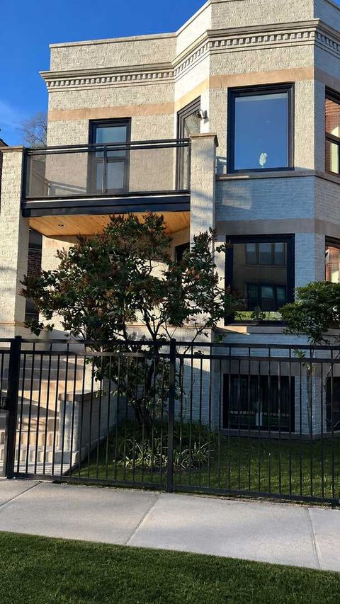 Tiny photo for 5725 N Ridge Avenue, Chicago, IL 60660 (MLS # 12642284)