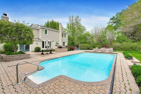 Tiny photo for 309 E Russet Way, Palatine, IL 60067 (MLS # 12623589)