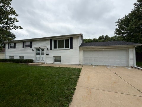 Tiny photo for 527 Edwin Drive, Bourbonnais, IL 60914 (MLS # 12748407)