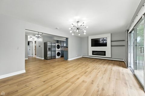 Tiny photo for 523 N Pleasant Drive #1A, Glenwood, IL 60425 (MLS # 12453304)