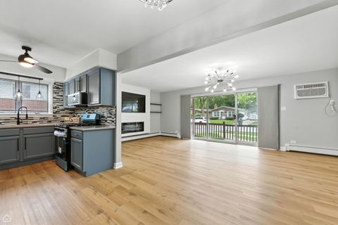 Tiny photo for 523 N Pleasant Drive #1A, Glenwood, IL 60425 (MLS # 12453304)