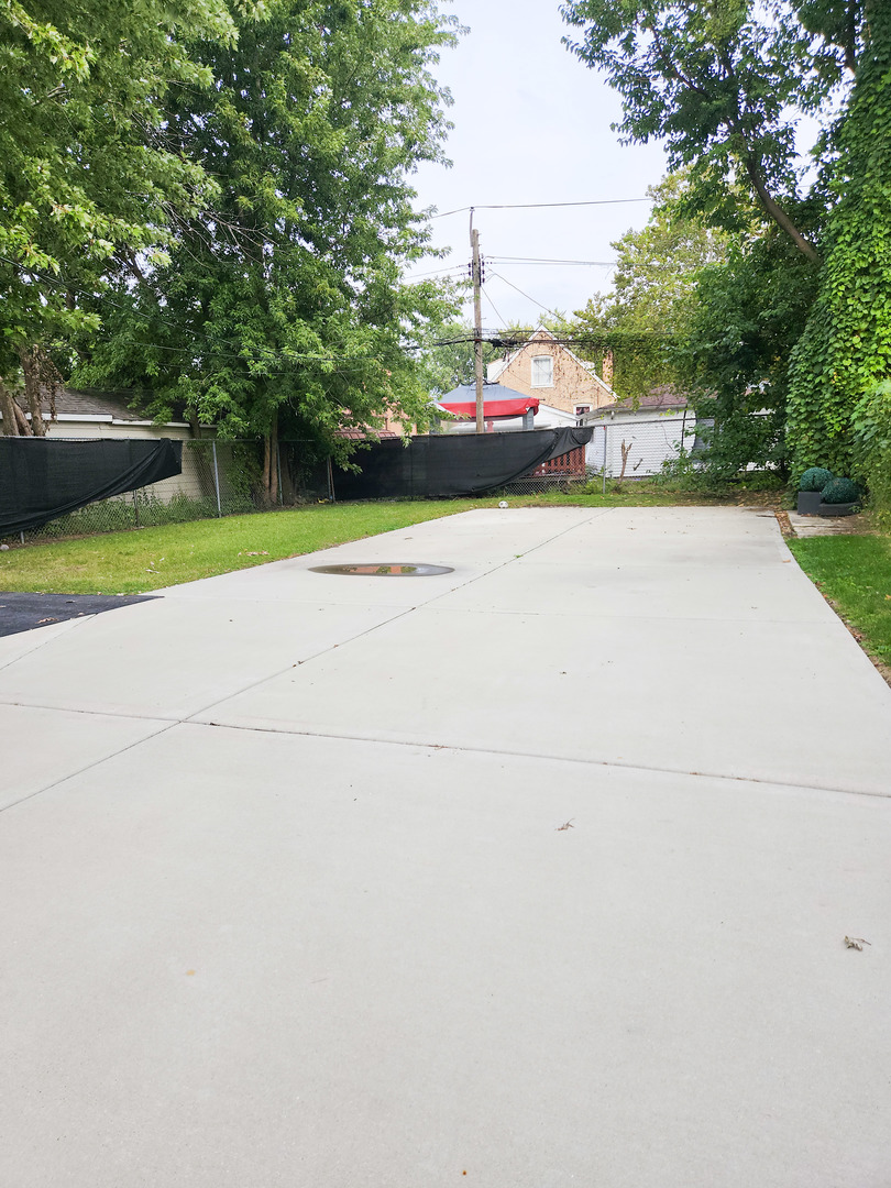 11015 S Morgan Street