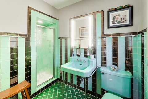 Tiny photo for 2646 W Birchwood Avenue, Chicago, IL 60645 (MLS # 12659431)