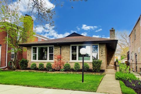 Photo of 2646 W Birchwood Avenue, Chicago, IL 60645 (MLS # 12659431)