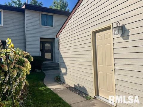 Tiny photo for 3550 DEVILS GLEN Road, Bettendorf, IA 52722 (MLS # QC4267787)