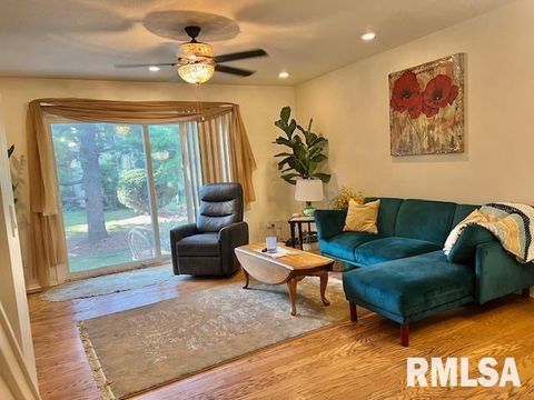 Tiny photo for 3550 DEVILS GLEN Road, Bettendorf, IA 52722 (MLS # QC4267787)