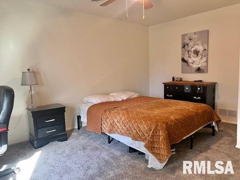 Tiny photo for 3550 DEVILS GLEN Road, Bettendorf, IA 52722 (MLS # QC4267787)