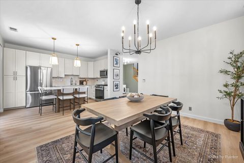 Tiny photo for 2958 Langston Circle #2958, St. Charles, IL 60175 (MLS # 12568930)