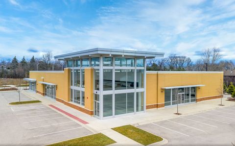 29380 Waukegan Road Green Oaks IL 60048