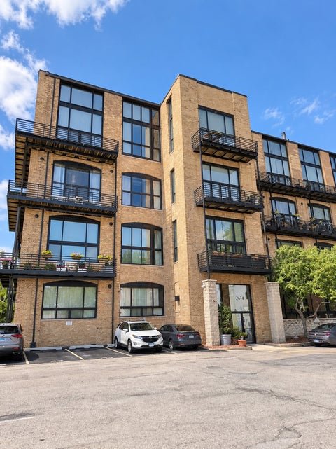 Photo of 2614 N Clybourn Avenue #115, Chicago, IL 60614 (MLS # 12771602)