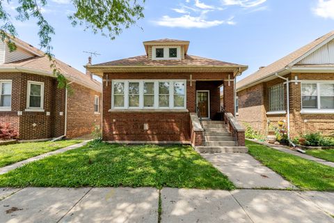 Tiny photo for 10708 S Avenue E, Chicago, IL 60617 (MLS # 12689063)