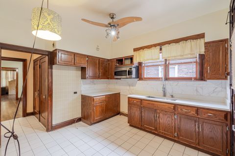 Tiny photo for 10708 S Avenue E, Chicago, IL 60617 (MLS # 12689063)