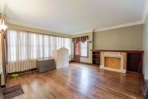 Tiny photo for 10708 S Avenue E, Chicago, IL 60617 (MLS # 12689063)