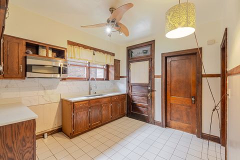 Tiny photo for 10708 S Avenue E, Chicago, IL 60617 (MLS # 12689063)