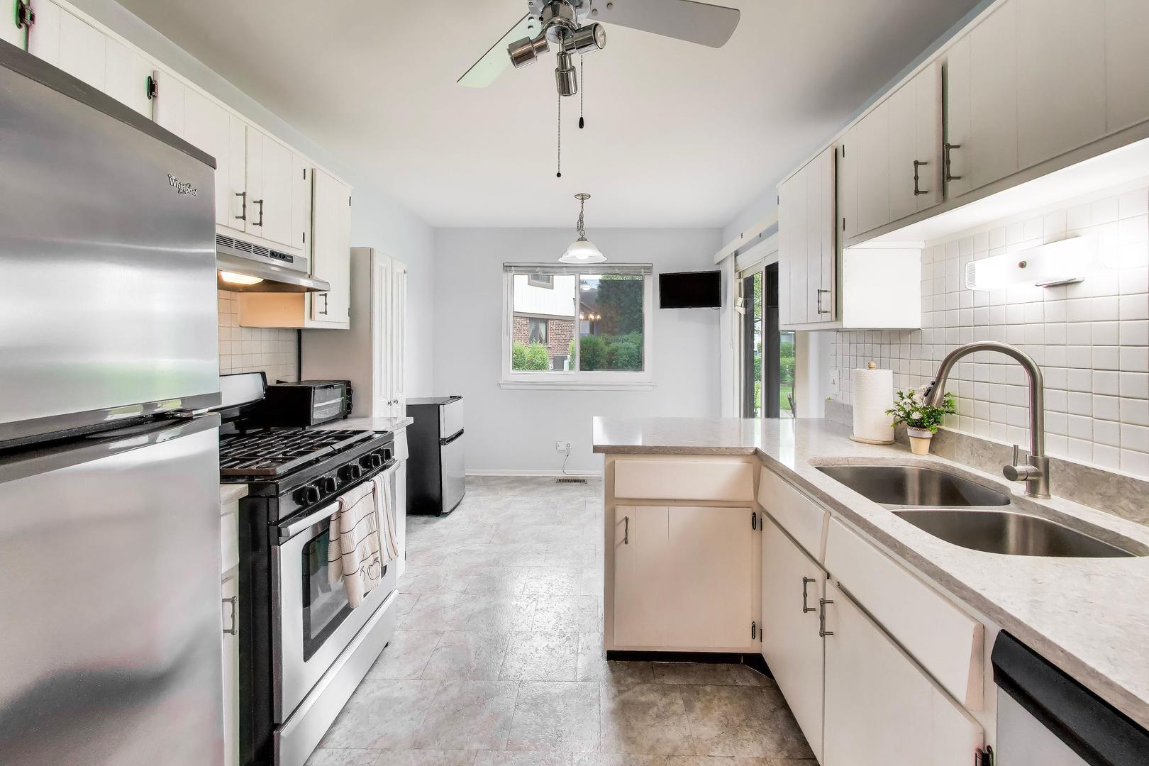 1264 WILLIAMSBURG Drive D1