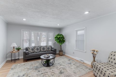 Tiny photo for 26347 W Shannon Avenue, Antioch, IL 60002 (MLS # 12529489)