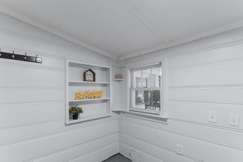 Tiny photo for 26347 W Shannon Avenue, Antioch, IL 60002 (MLS # 12529489)