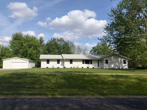 Photo of 719 Salt Creek Road, Leroy, IL 61752 (MLS # 12628471)