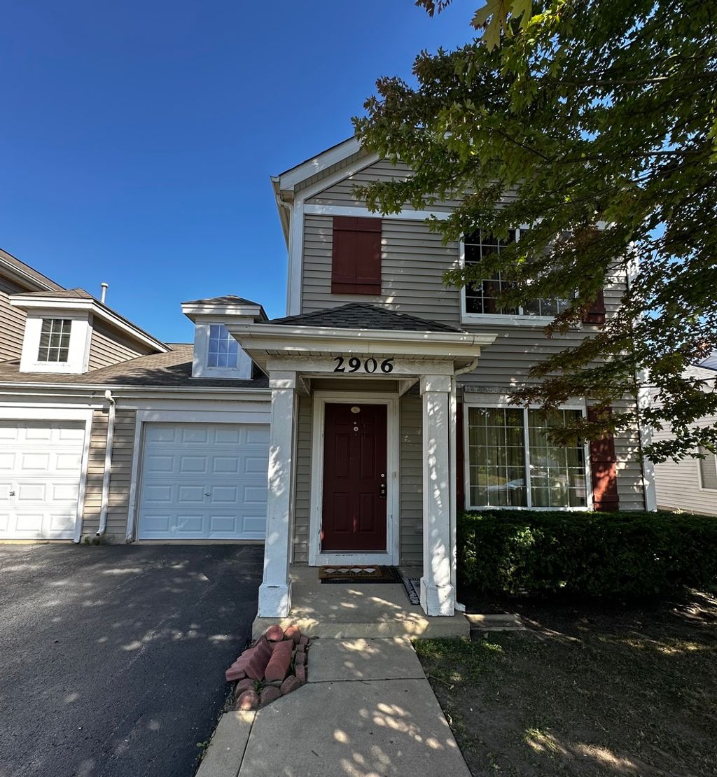 Photo for 2906 Meadowview Lane, Montgomery, IL 60538 (MLS # 12484209)