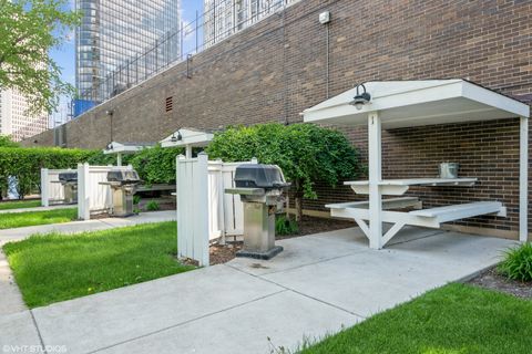 Tiny photo for 5455 N Sheridan Road #2403, Chicago, IL 60640 (MLS # 12530748)
