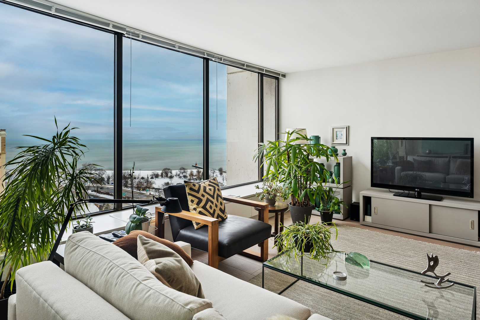 5455 N Sheridan Road 2403