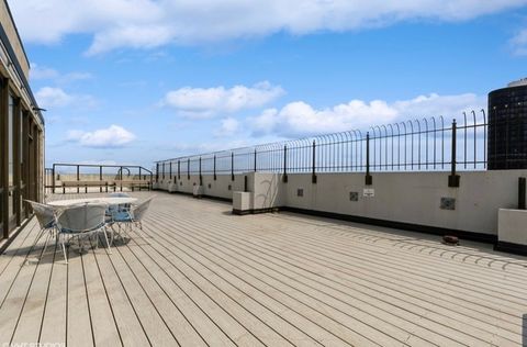 Tiny photo for 5455 N Sheridan Road #2403, Chicago, IL 60640 (MLS # 12530748)