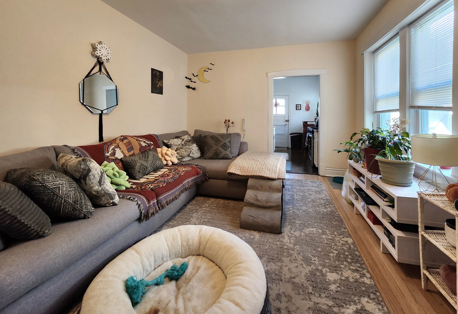 4422 N Saint Louis Avenue 2A