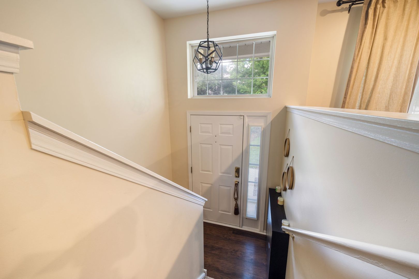 893 EMERALD Drive