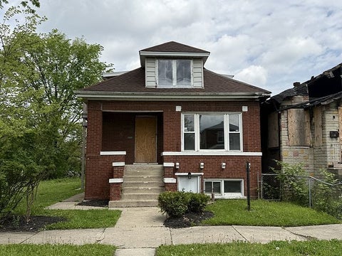 Photo of 1344 W 108th Place, Chicago, IL 60643 (MLS # 12774599)
