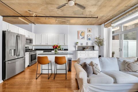 Tiny photo for 933 W Van Buren Street #326, Chicago, IL 60607 (MLS # 12488973)