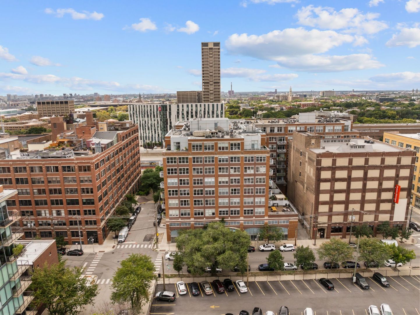 933 W Van Buren Street 326