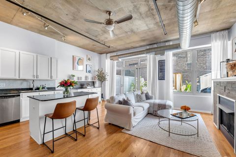 Tiny photo for 933 W Van Buren Street #326, Chicago, IL 60607 (MLS # 12488973)