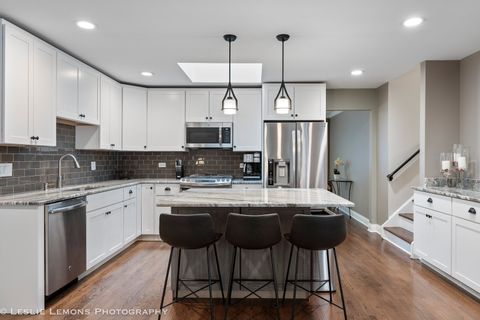 Tiny photo for 11610 Glenview Drive, Orland Park, IL 60467 (MLS # 12521778)