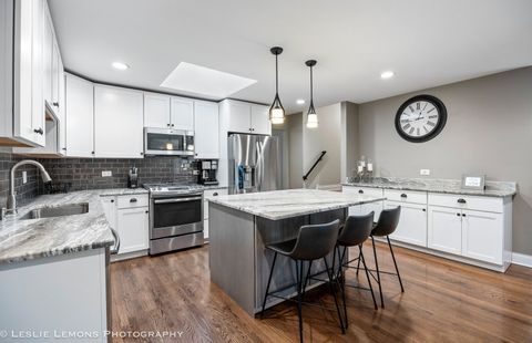 Tiny photo for 11610 Glenview Drive, Orland Park, IL 60467 (MLS # 12521778)