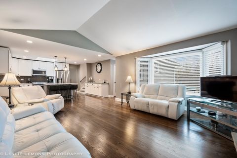 Tiny photo for 11610 Glenview Drive, Orland Park, IL 60467 (MLS # 12521778)