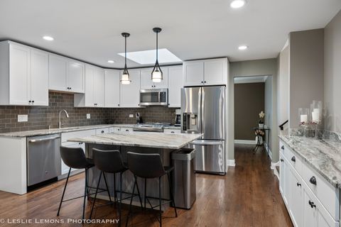 Tiny photo for 11610 Glenview Drive, Orland Park, IL 60467 (MLS # 12521778)