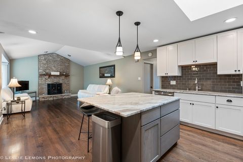 Tiny photo for 11610 Glenview Drive, Orland Park, IL 60467 (MLS # 12521778)