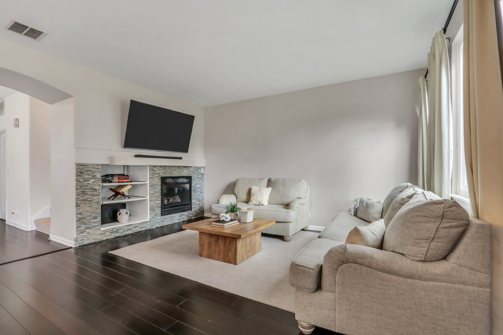 2287 W Bentley Lane