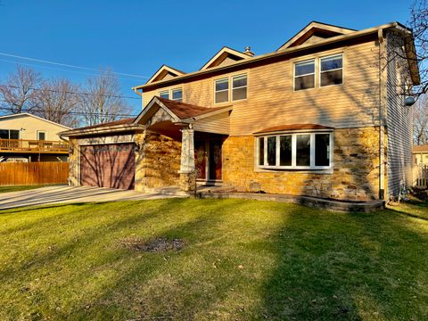 Photo of 1403 S Birch Drive, Mount Prospect, IL 60056 (MLS # 12599444)